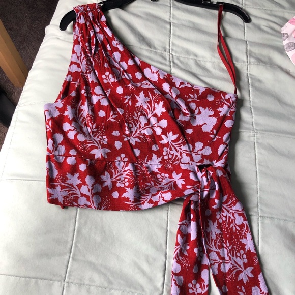 NWOT Carmen Printed Top - Picture 2 of 6